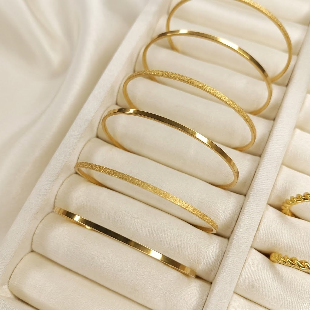 Minimalist Gold Stacking Bangle Set (6 Pieces)